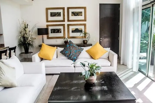 Via 38 - Luxury Condo Close To The Beach Playa del Carmen Apartmán