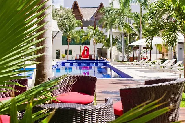 Via 38 - Luxury Condo Close To The Beach Playa del Carmen Apartment